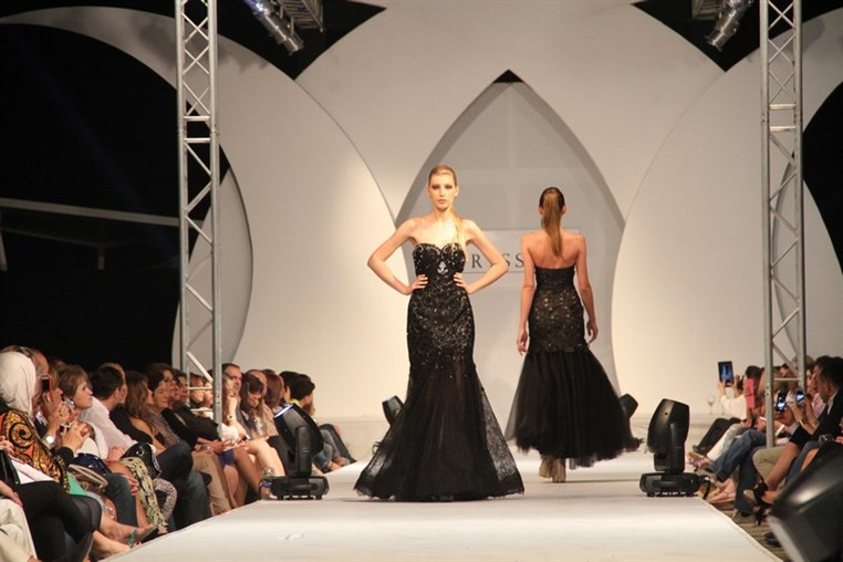 LIPS Summer Fashion Week